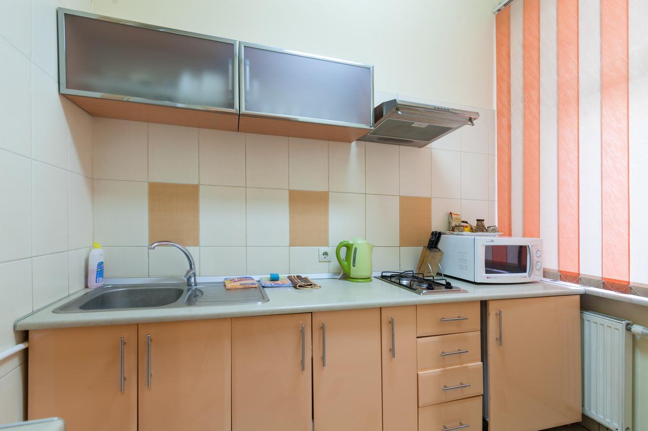 Апартаменты Двухкомнатные Для 6Х Около Парка В Центре Lviv Extérieur photo