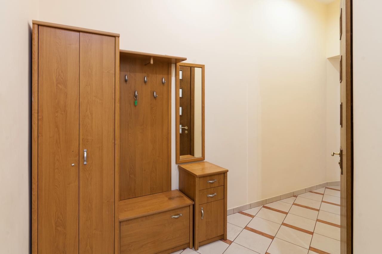 Апартаменты Двухкомнатные Для 6Х Около Парка В Центре Lviv Extérieur photo